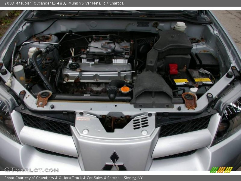 Munich Silver Metallic / Charcoal 2003 Mitsubishi Outlander LS 4WD