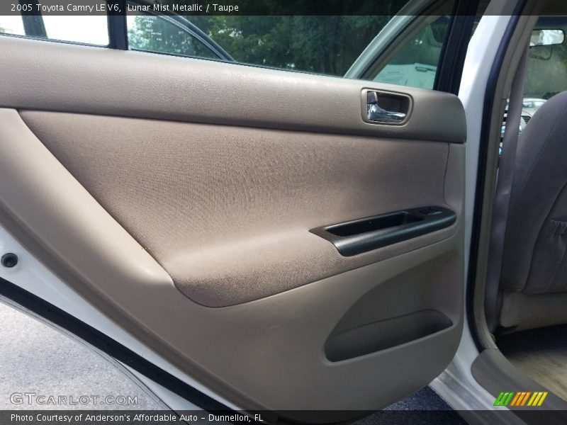 Lunar Mist Metallic / Taupe 2005 Toyota Camry LE V6