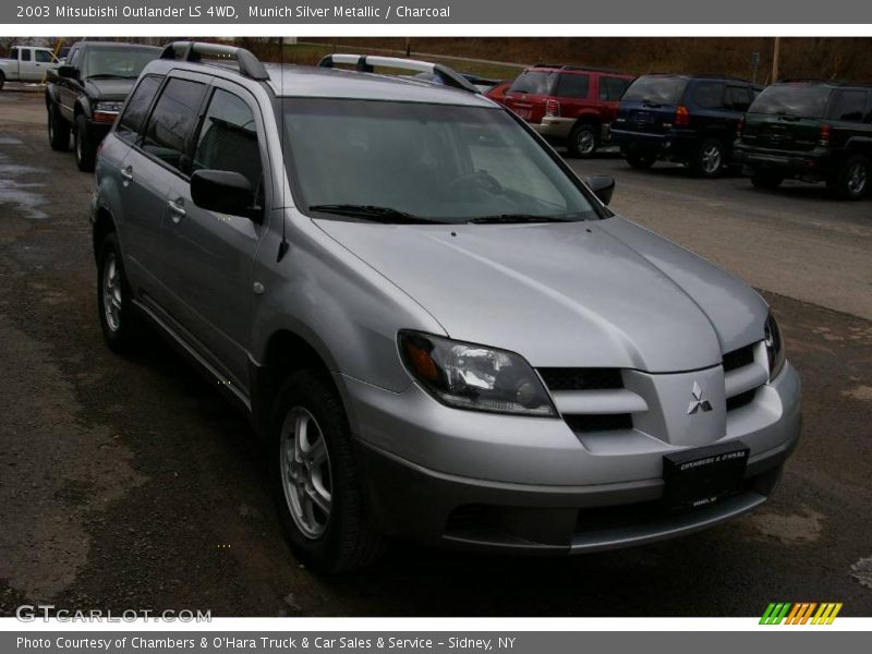 Munich Silver Metallic / Charcoal 2003 Mitsubishi Outlander LS 4WD