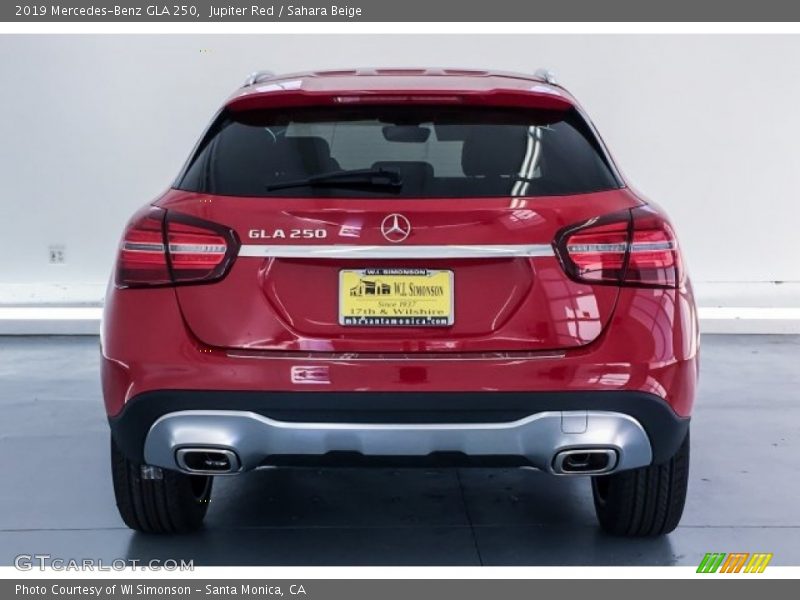 Jupiter Red / Sahara Beige 2019 Mercedes-Benz GLA 250