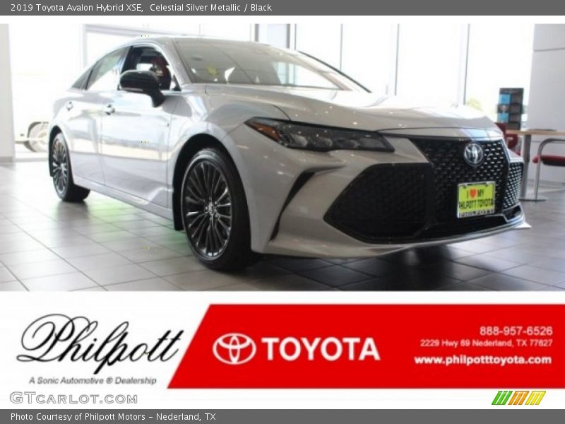 Celestial Silver Metallic / Black 2019 Toyota Avalon Hybrid XSE