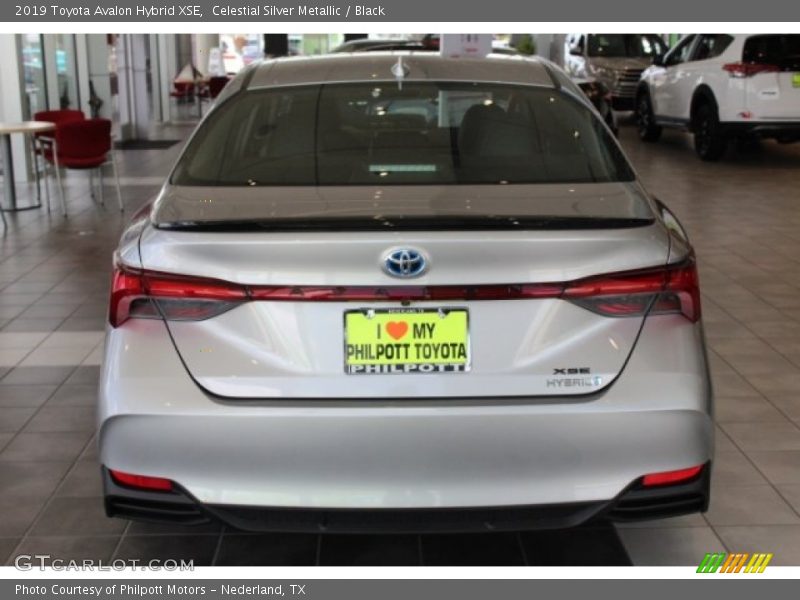Celestial Silver Metallic / Black 2019 Toyota Avalon Hybrid XSE