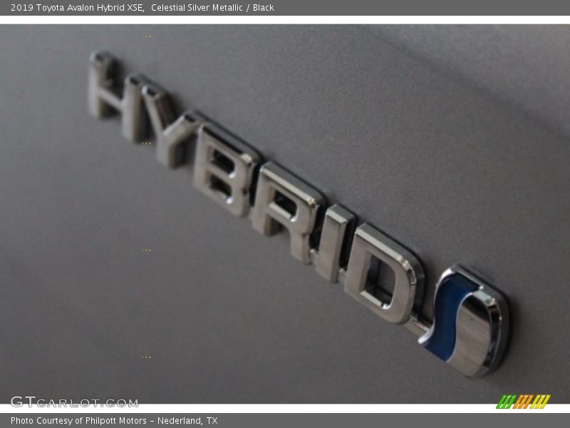 Celestial Silver Metallic / Black 2019 Toyota Avalon Hybrid XSE