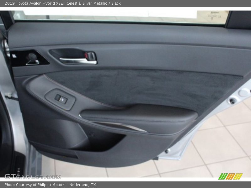 Celestial Silver Metallic / Black 2019 Toyota Avalon Hybrid XSE