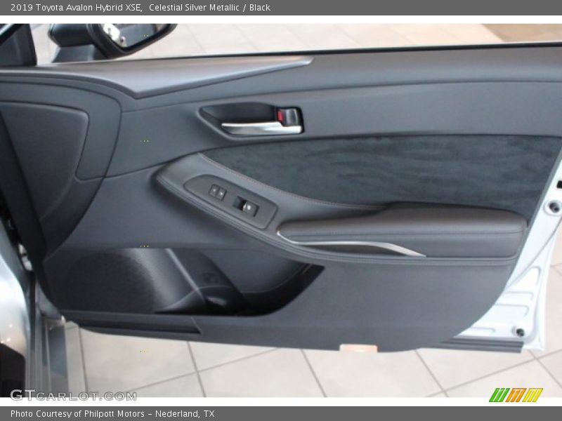 Celestial Silver Metallic / Black 2019 Toyota Avalon Hybrid XSE
