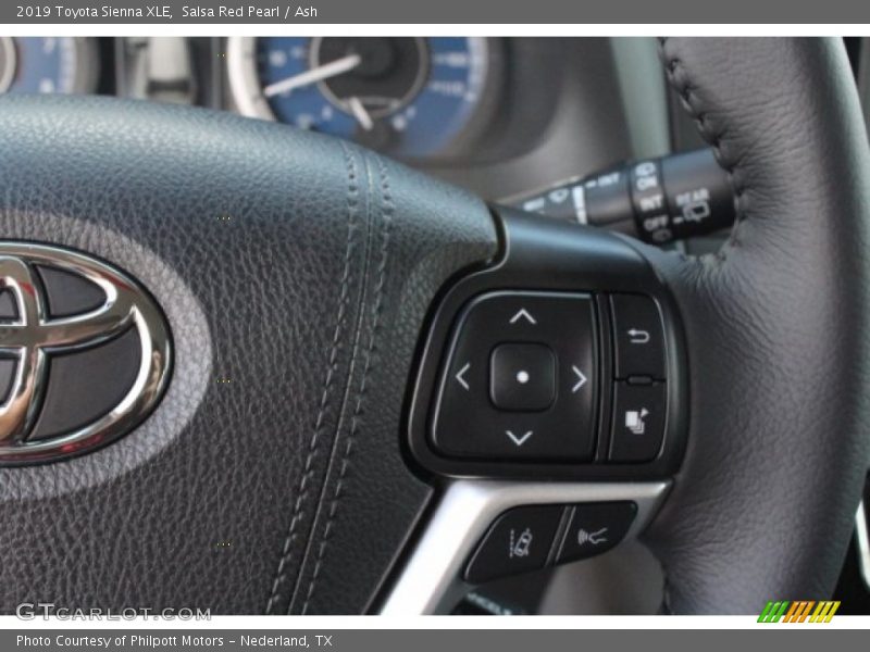  2019 Sienna XLE Steering Wheel
