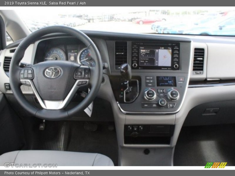 Dashboard of 2019 Sienna XLE