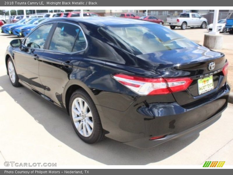 Midnight Black Metallic / Black 2018 Toyota Camry LE