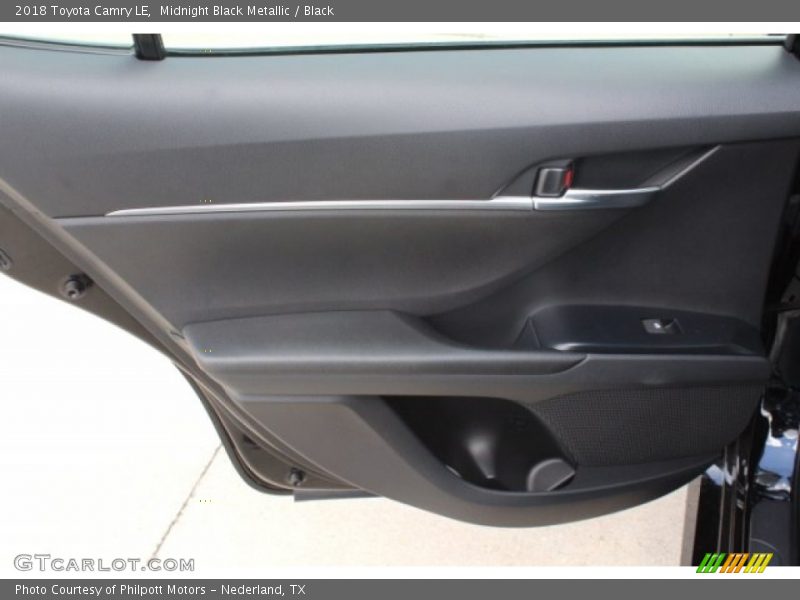 Midnight Black Metallic / Black 2018 Toyota Camry LE