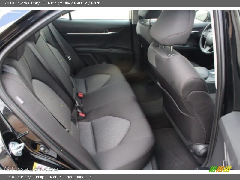 Midnight Black Metallic / Black 2018 Toyota Camry LE
