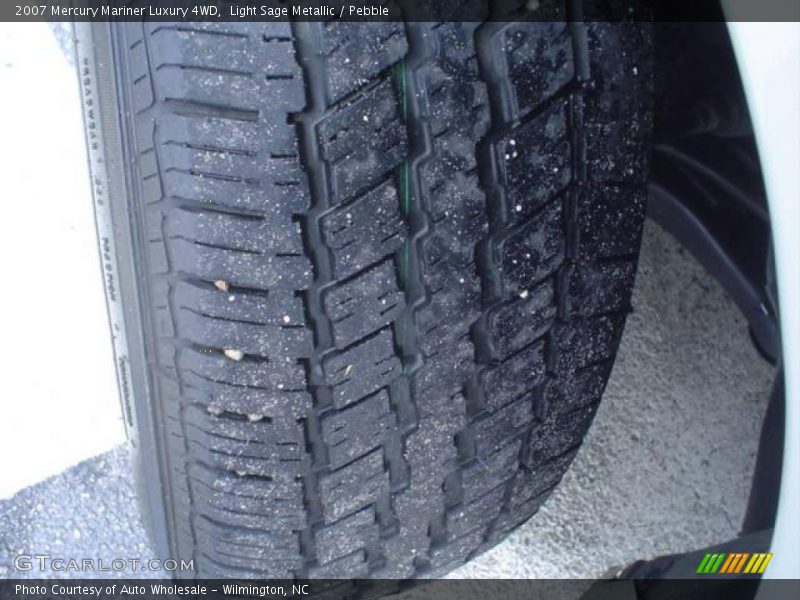 Light Sage Metallic / Pebble 2007 Mercury Mariner Luxury 4WD