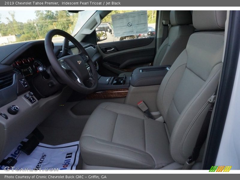 Iridescent Pearl Tricoat / Jet Black 2019 Chevrolet Tahoe Premier