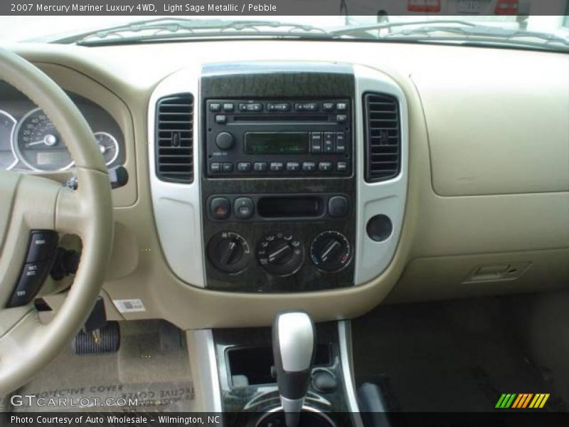Light Sage Metallic / Pebble 2007 Mercury Mariner Luxury 4WD