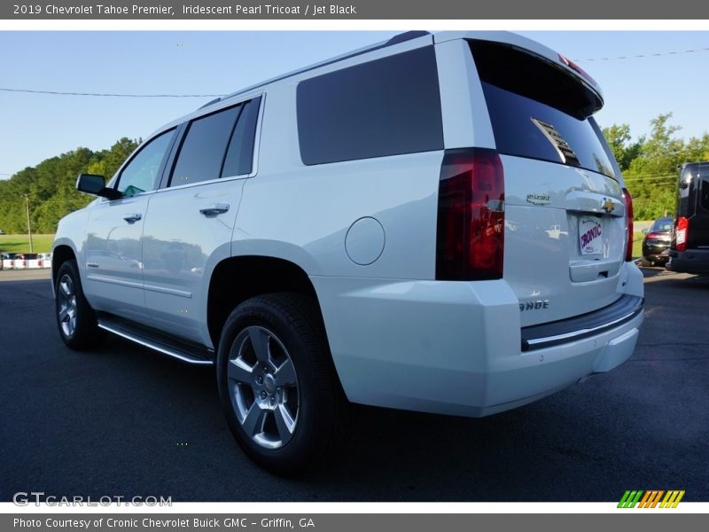 Iridescent Pearl Tricoat / Jet Black 2019 Chevrolet Tahoe Premier