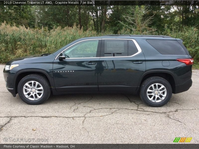 Graphite Metallic / Jet Black 2019 Chevrolet Traverse LT AWD