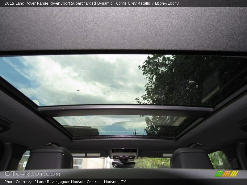 Sunroof of 2019 Range Rover Sport Supercharged Dynamic