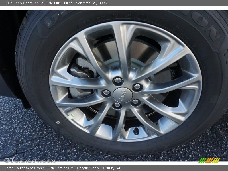 Billet Silver Metallic / Black 2019 Jeep Cherokee Latitude Plus
