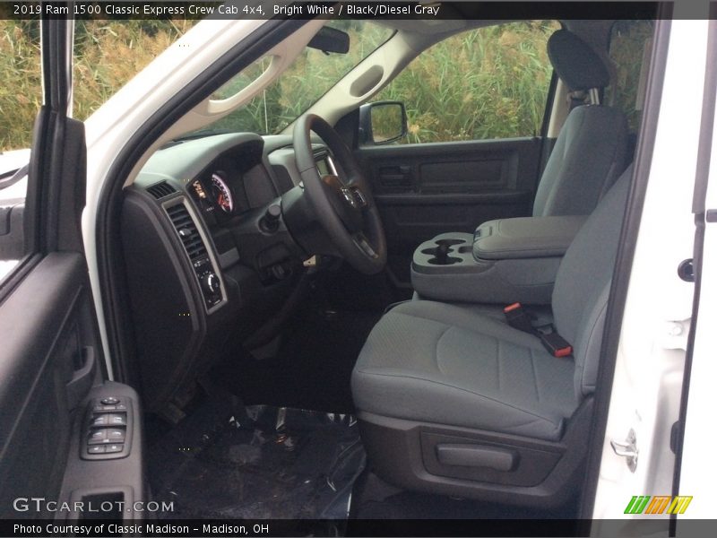 Bright White / Black/Diesel Gray 2019 Ram 1500 Classic Express Crew Cab 4x4
