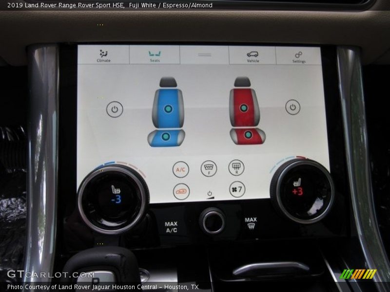 Controls of 2019 Range Rover Sport HSE
