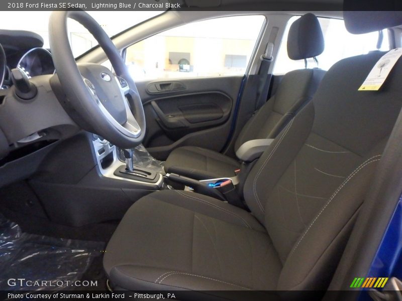 Lightning Blue / Charcoal Black 2018 Ford Fiesta SE Sedan