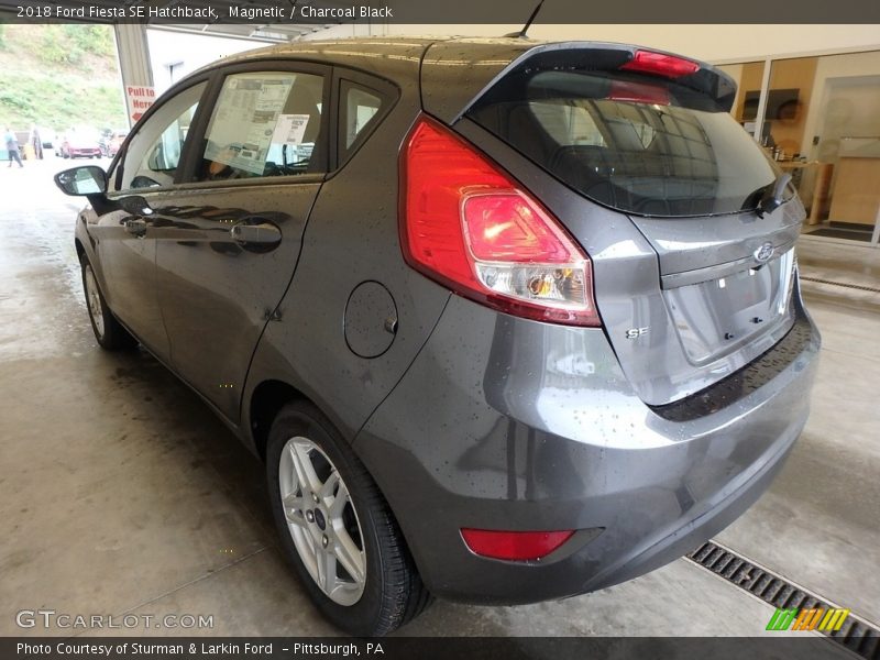 Magnetic / Charcoal Black 2018 Ford Fiesta SE Hatchback