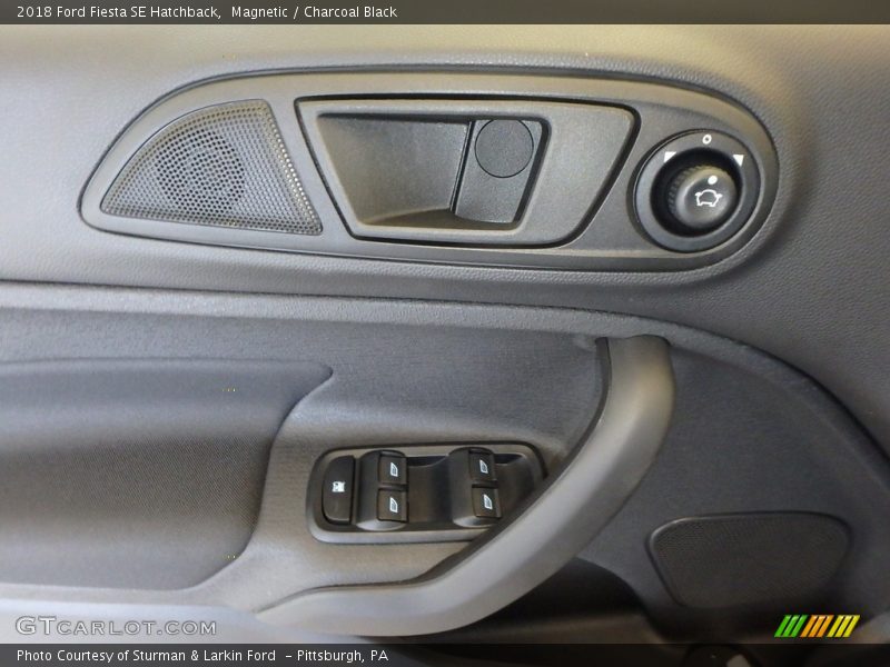 Magnetic / Charcoal Black 2018 Ford Fiesta SE Hatchback