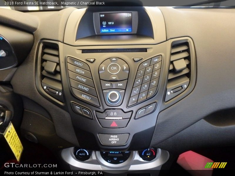 Magnetic / Charcoal Black 2018 Ford Fiesta SE Hatchback