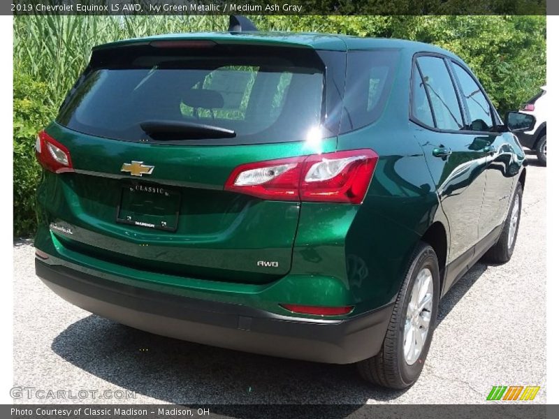 Ivy Green Metallic / Medium Ash Gray 2019 Chevrolet Equinox LS AWD