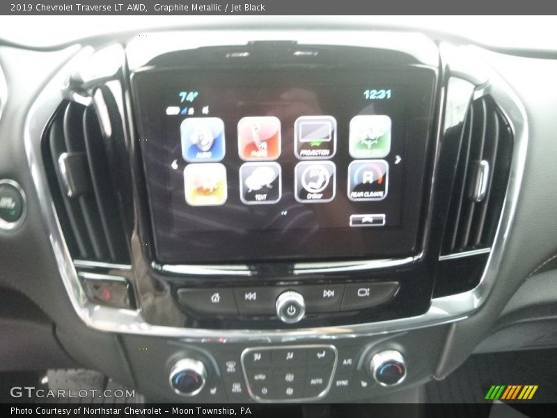 Graphite Metallic / Jet Black 2019 Chevrolet Traverse LT AWD