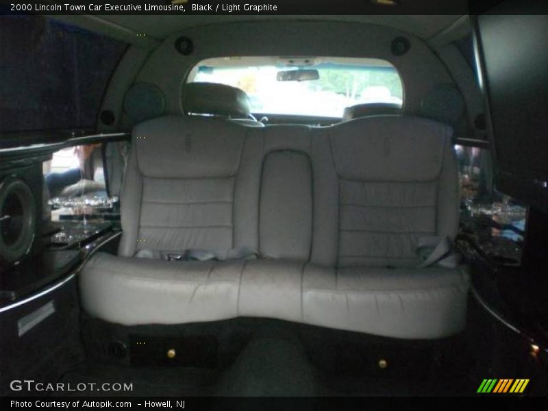 Black / Light Graphite 2000 Lincoln Town Car Executive Limousine