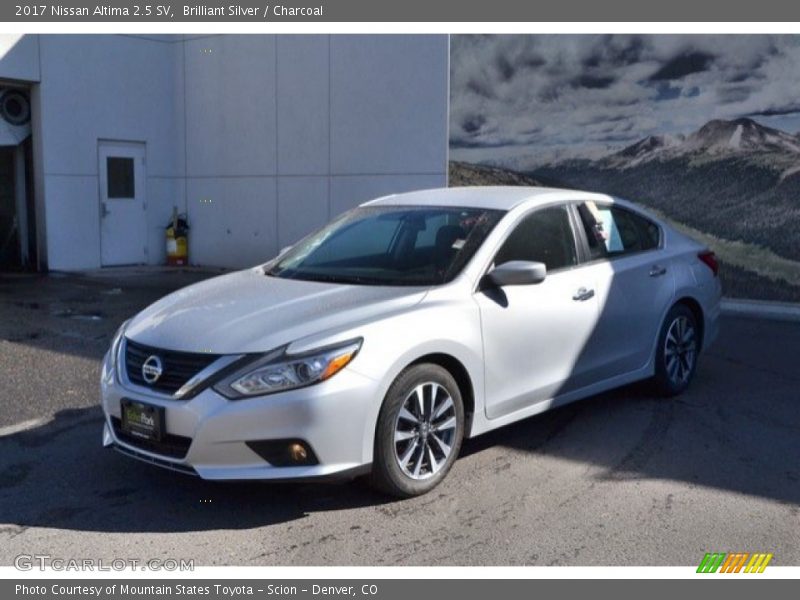 Brilliant Silver / Charcoal 2017 Nissan Altima 2.5 SV