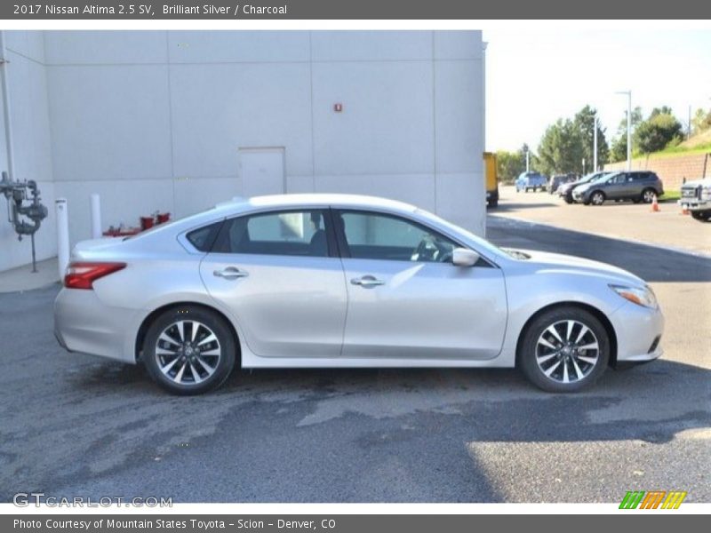 Brilliant Silver / Charcoal 2017 Nissan Altima 2.5 SV