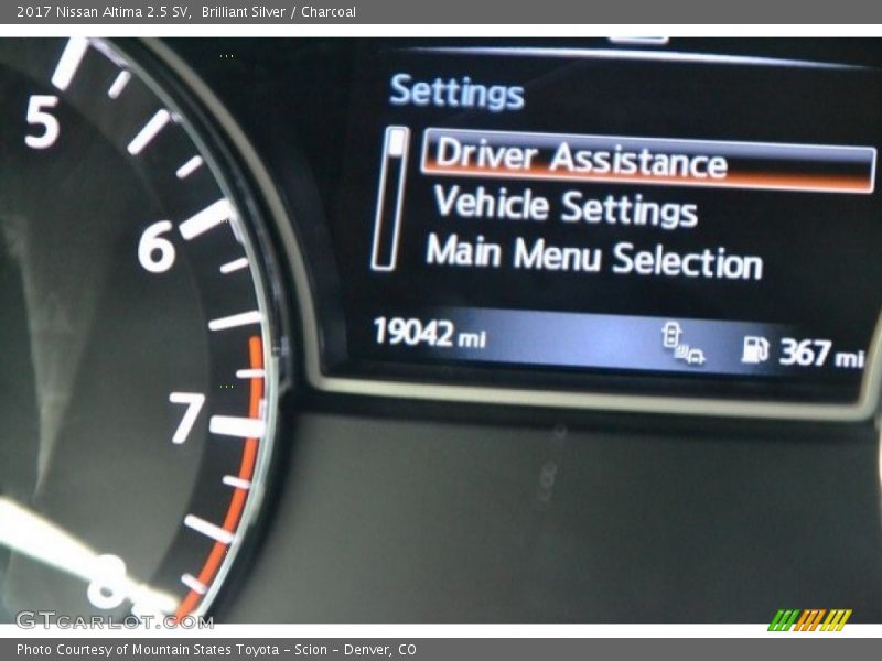 Brilliant Silver / Charcoal 2017 Nissan Altima 2.5 SV