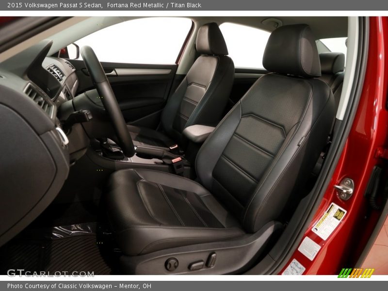 Fortana Red Metallic / Titan Black 2015 Volkswagen Passat S Sedan