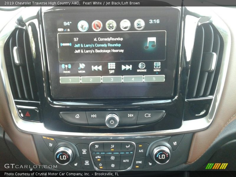 Pearl White / Jet Black/Loft Brown 2019 Chevrolet Traverse High Country AWD
