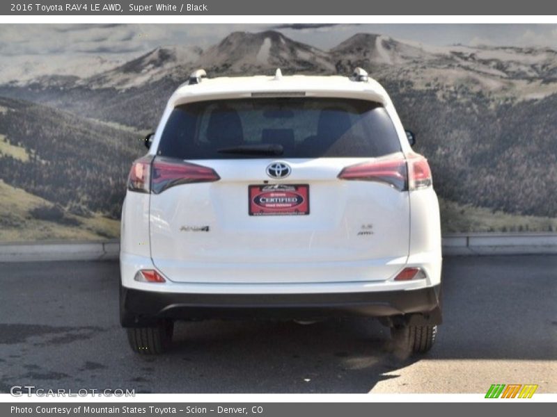 Super White / Black 2016 Toyota RAV4 LE AWD
