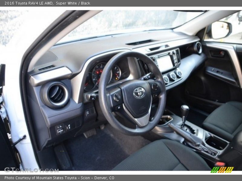 Super White / Black 2016 Toyota RAV4 LE AWD