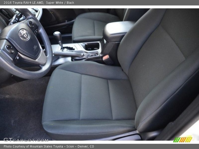 Super White / Black 2016 Toyota RAV4 LE AWD