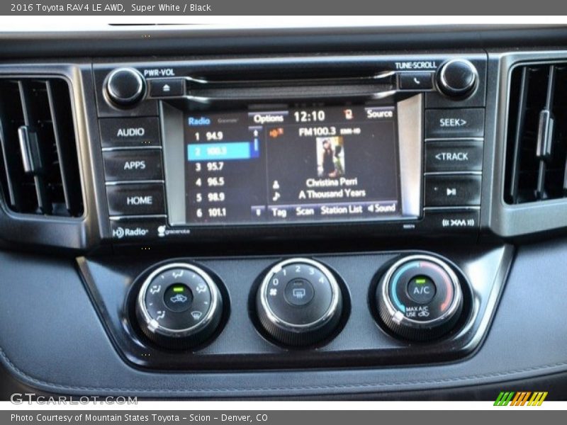 Super White / Black 2016 Toyota RAV4 LE AWD