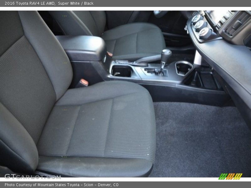 Super White / Black 2016 Toyota RAV4 LE AWD