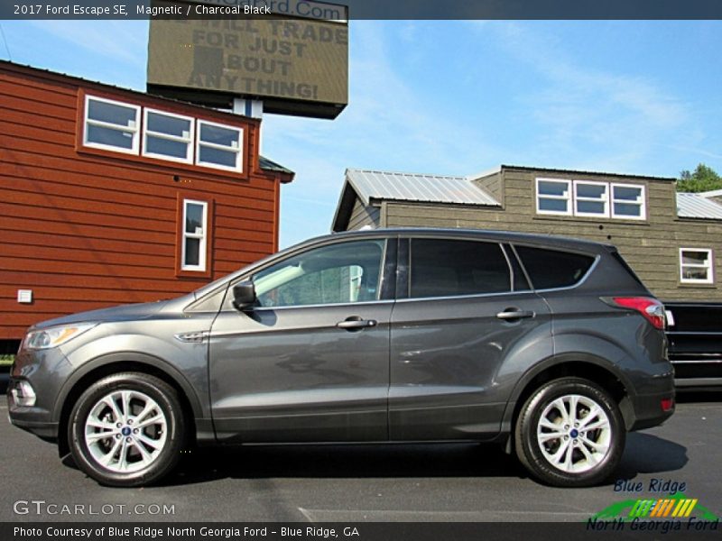 Magnetic / Charcoal Black 2017 Ford Escape SE