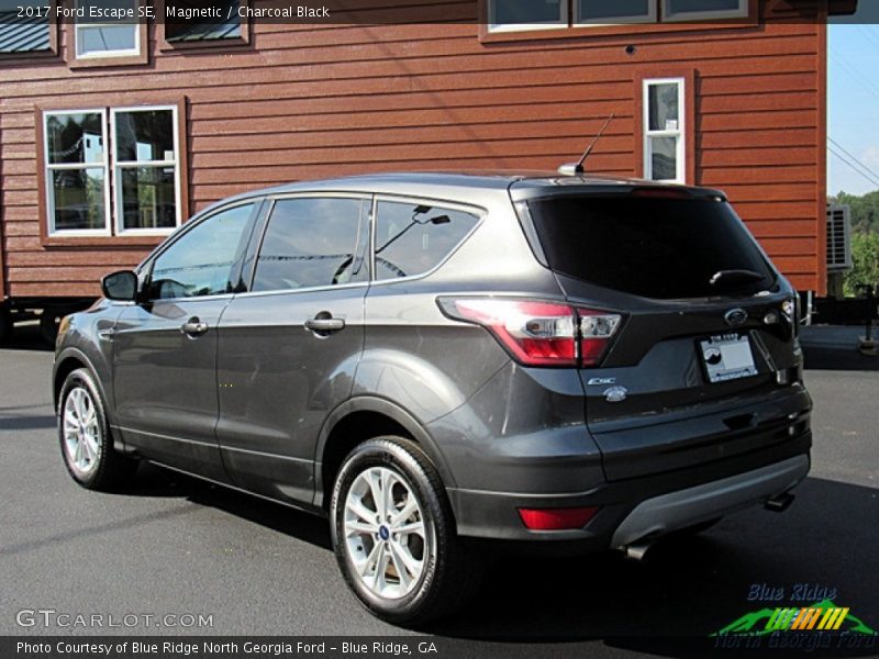 Magnetic / Charcoal Black 2017 Ford Escape SE