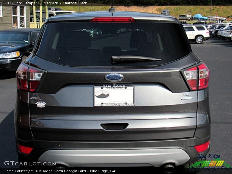 Magnetic / Charcoal Black 2017 Ford Escape SE