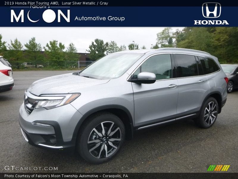 Lunar Silver Metallic / Gray 2019 Honda Pilot Touring AWD