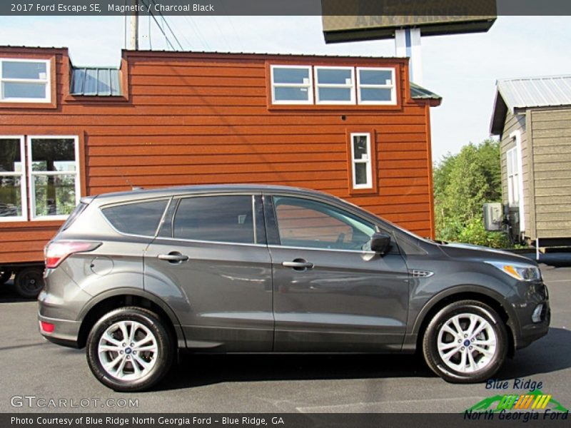 Magnetic / Charcoal Black 2017 Ford Escape SE