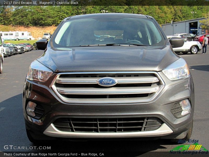 Magnetic / Charcoal Black 2017 Ford Escape SE