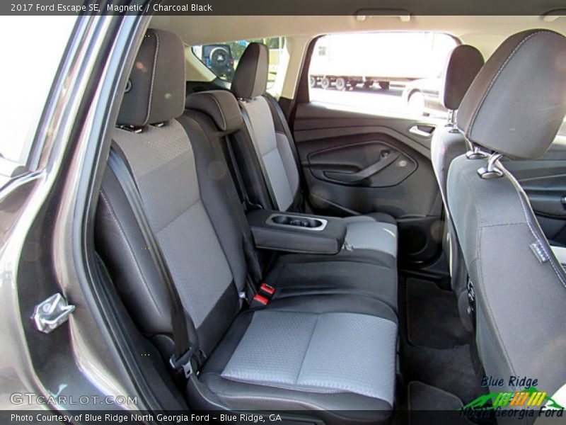Magnetic / Charcoal Black 2017 Ford Escape SE