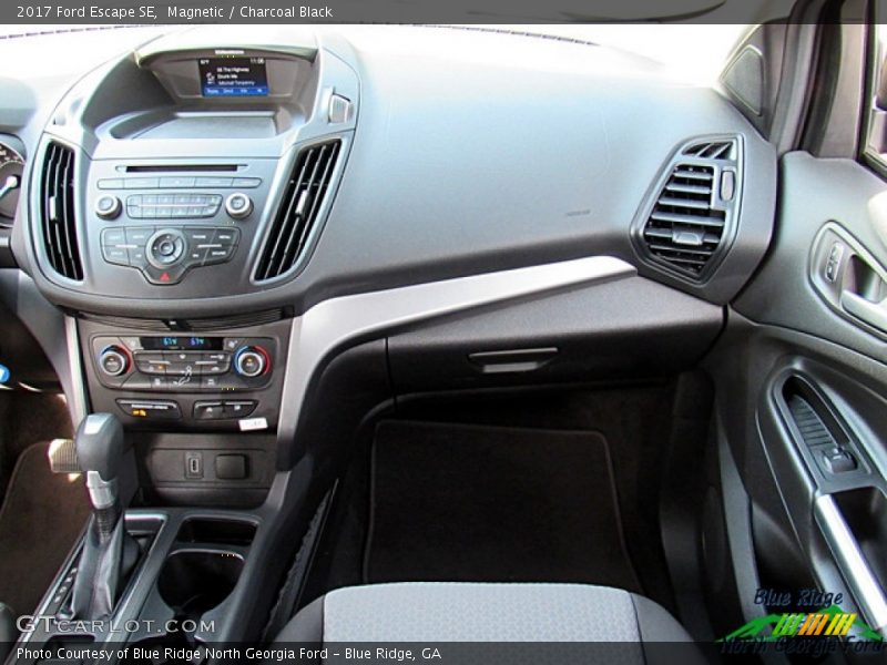 Magnetic / Charcoal Black 2017 Ford Escape SE