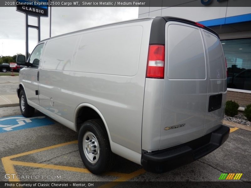 Silver Ice Metallic / Medium Pewter 2018 Chevrolet Express 2500 Cargo WT