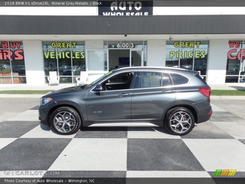 Mineral Grey Metallic / Black 2018 BMW X1 sDrive28i